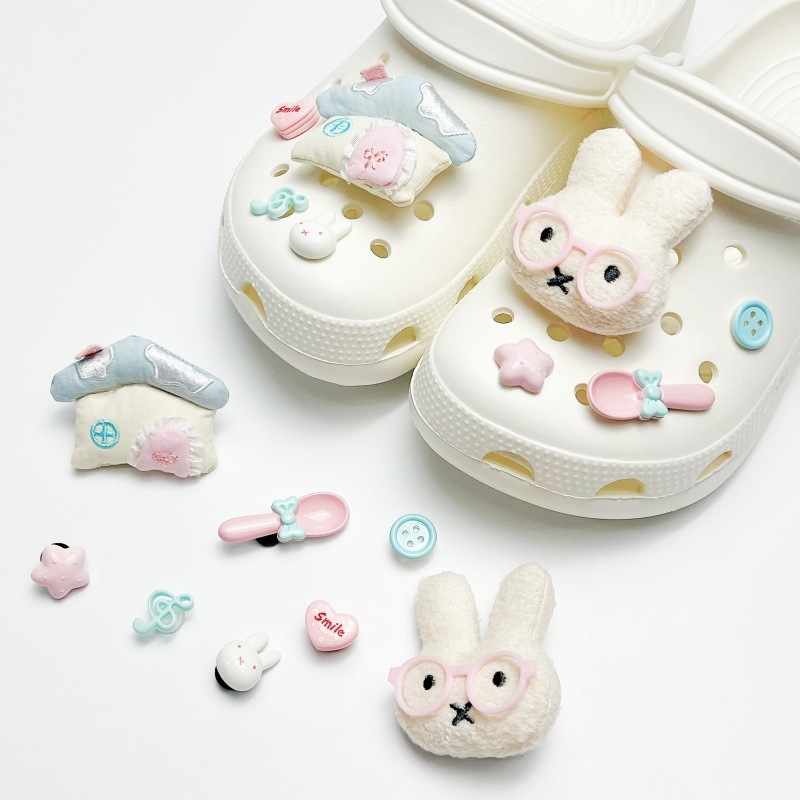 Croc Style Clog - Breloques de chaussures Miffy mignonnes, décorations