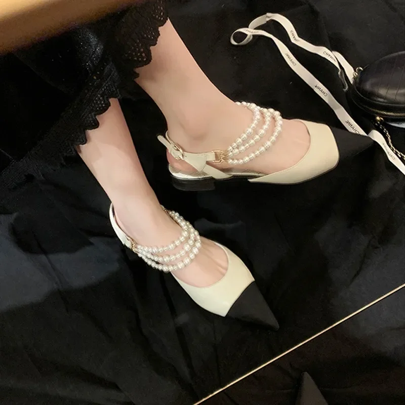Escarpins à talons carrés en P - Low Block Heel Pump avis et prix
